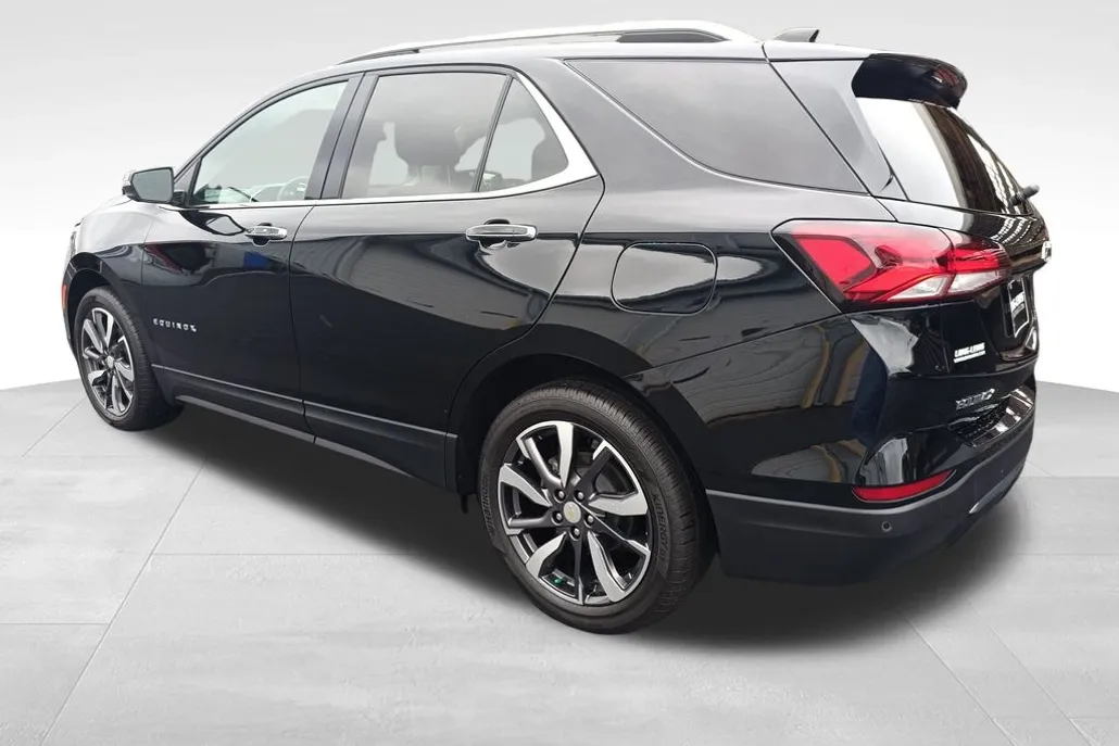 2024 Chevrolet Equinox Premier photo 1