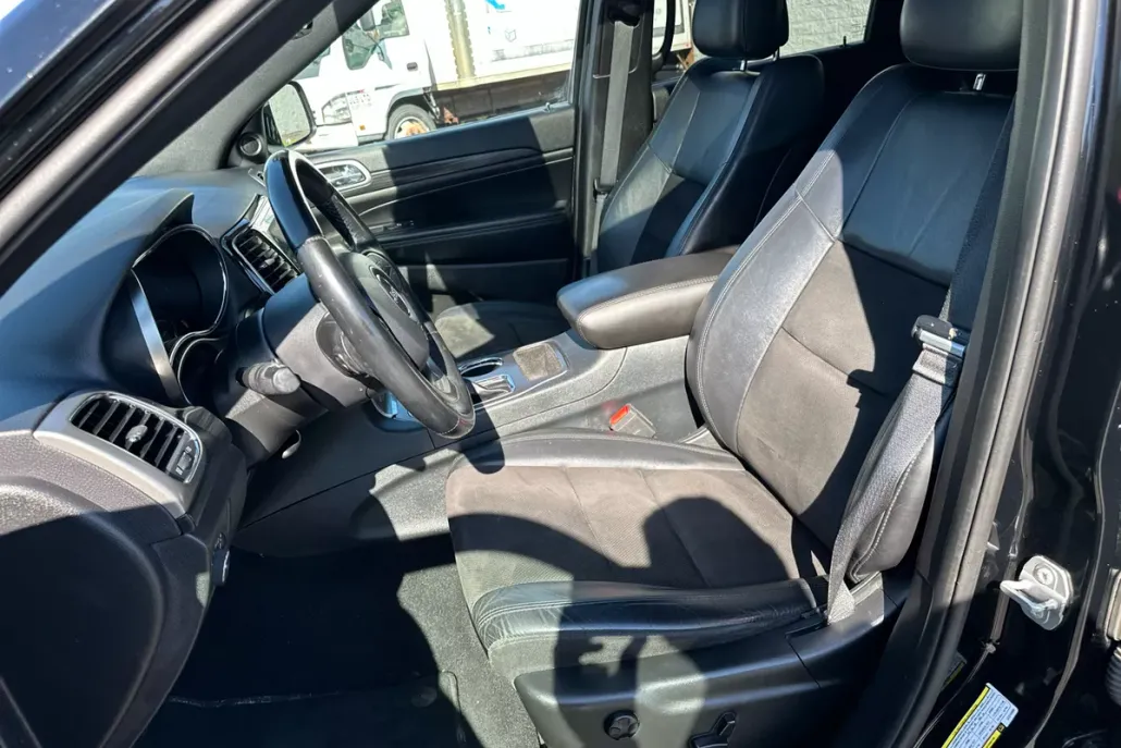 2020 Jeep Grand Cherokee Altitude photo 1