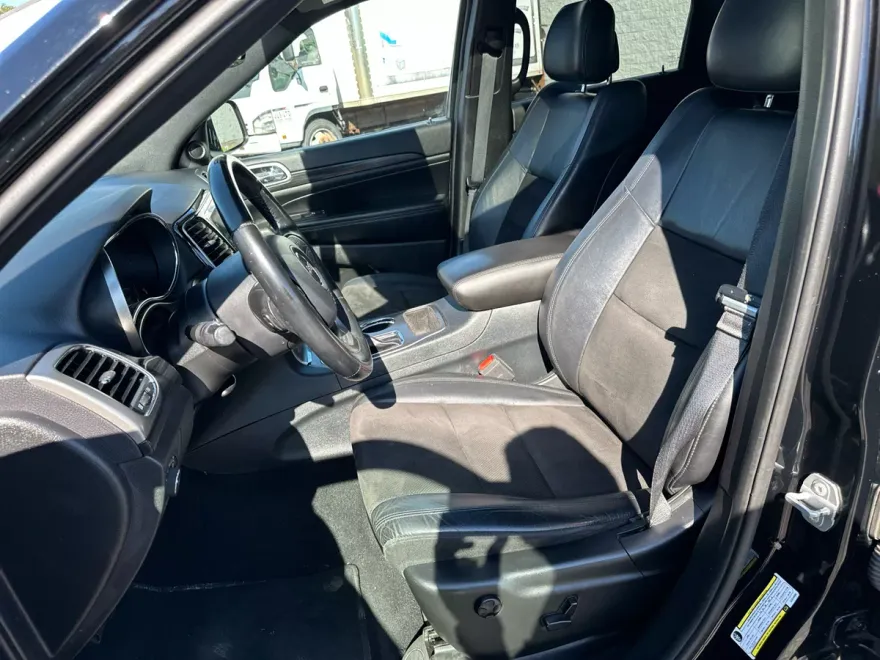 2020 Jeep Grand Cherokee Altitude photo 1