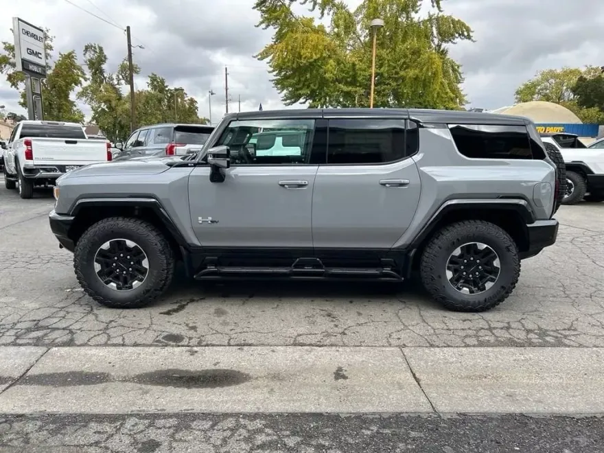 2025 Gmc Hummer EV SUV photo 1