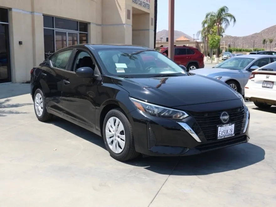 2025 Nissan Sentra S photo 1