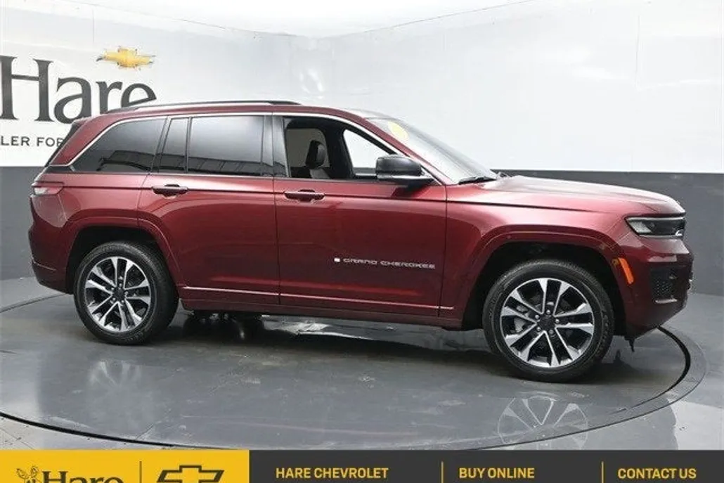 2023 Jeep Grand Cherokee Overland photo 1