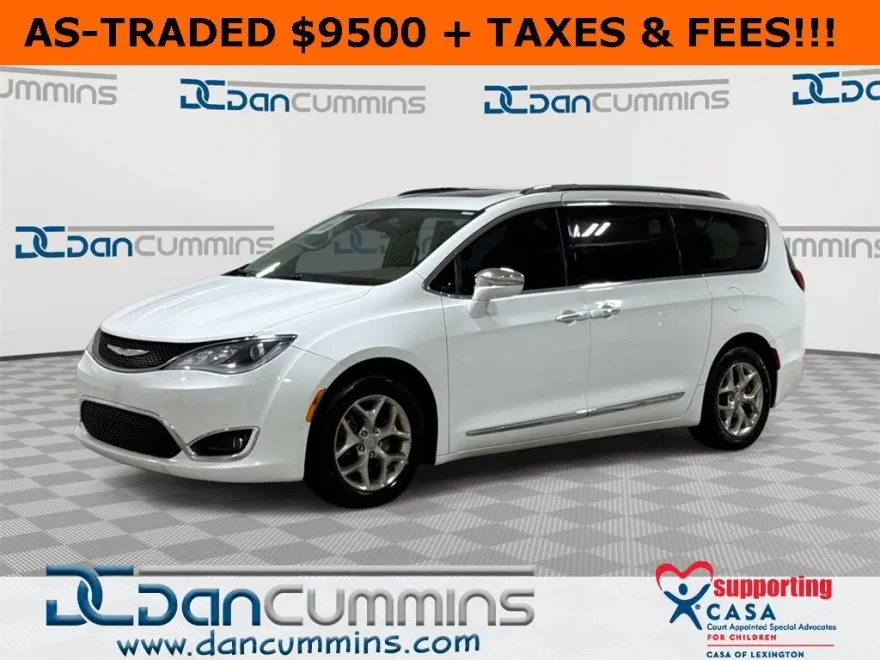 2017 Chrysler Pacifica Limited photo 1