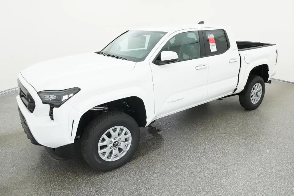 2025 Toyota Tacoma SR5 4x4 Double Cab photo 1