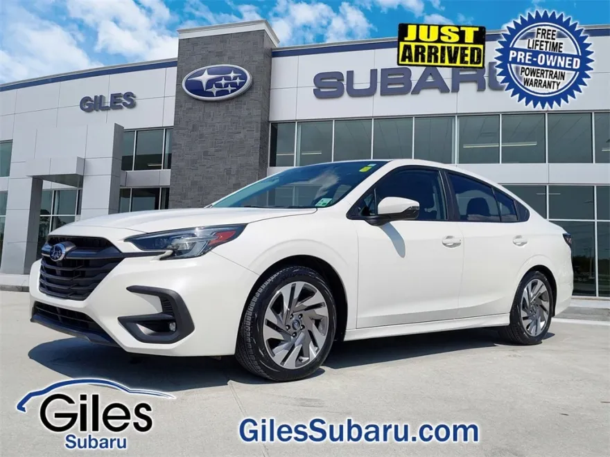 2023 Subaru Legacy Limited photo 1