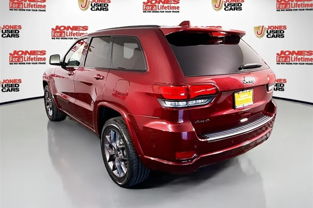 2021 Jeep Grand Cherokee Anniversary Edition photo 1
