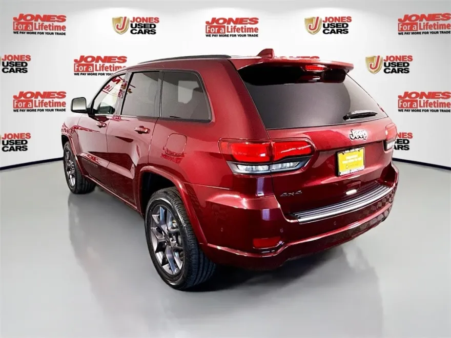 2021 Jeep Grand Cherokee Anniversary Edition photo 1