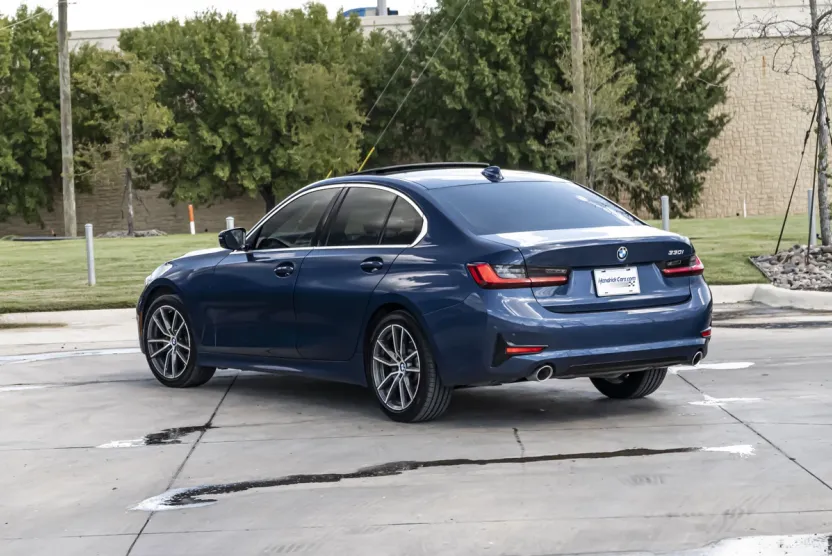 2022 Bmw 330i photo 1