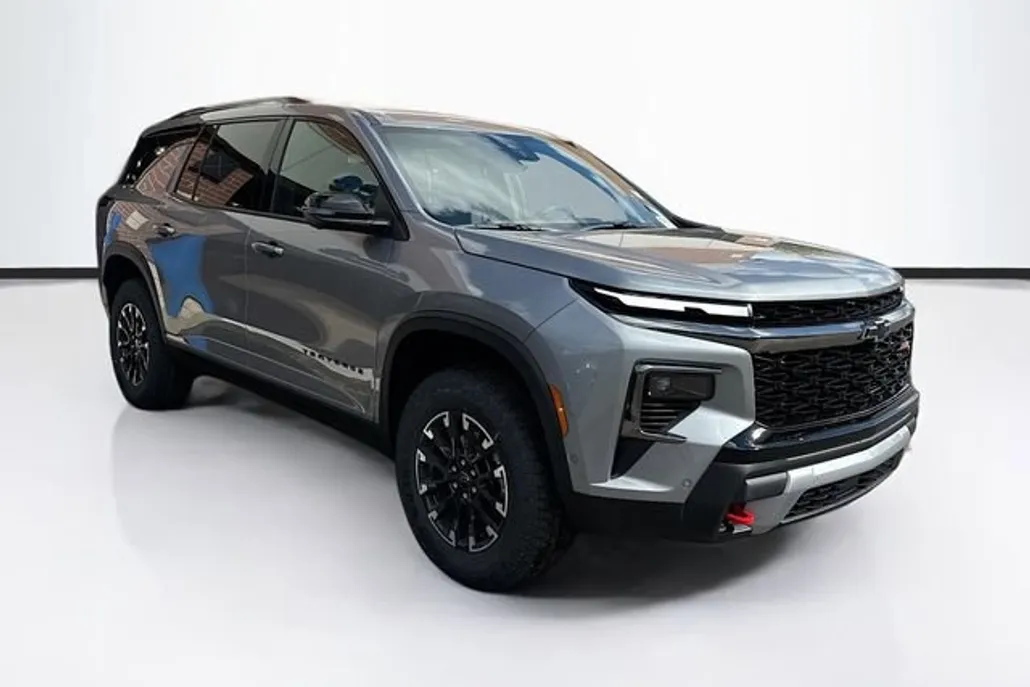 2026 Chevrolet Traverse Z71 photo 1