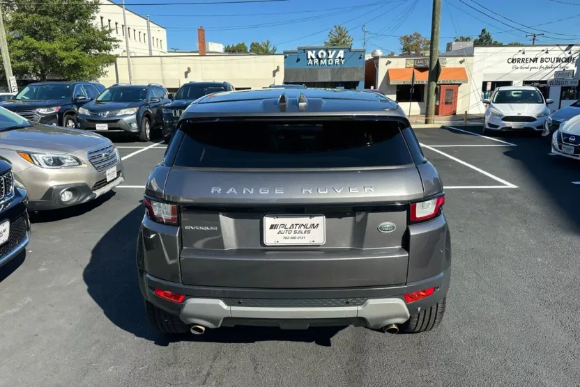 2016 Land Rover Range Rover Evoque SE photo 1