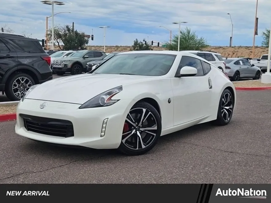 2019 Nissan 370Z Sport Touring photo 1