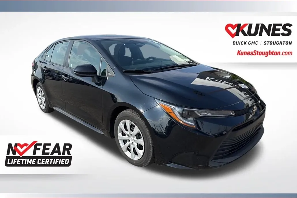 2024 Toyota Corolla LE photo 1