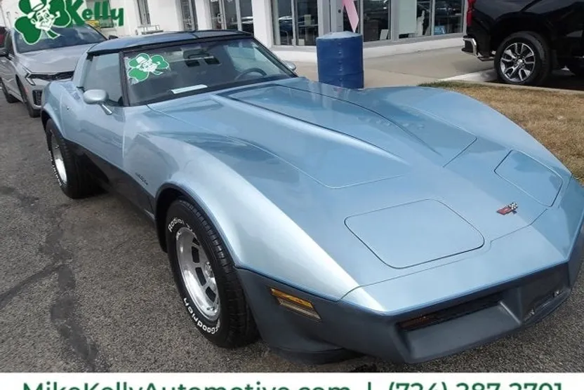 1982 Chevrolet Corvette Base photo 1