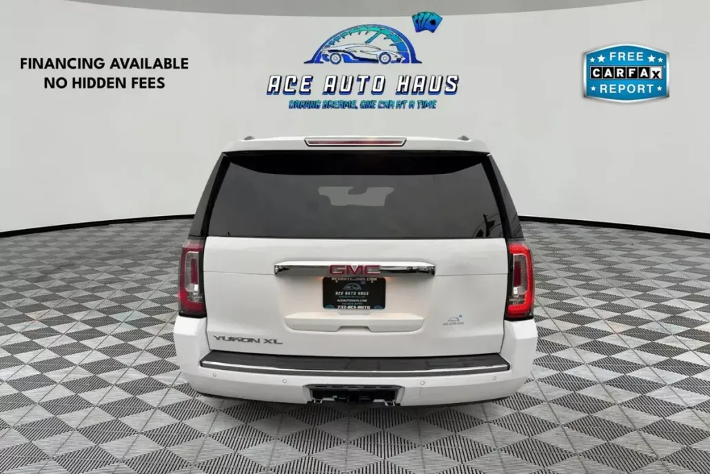 2017 Gmc Yukon XL Denali photo 1
