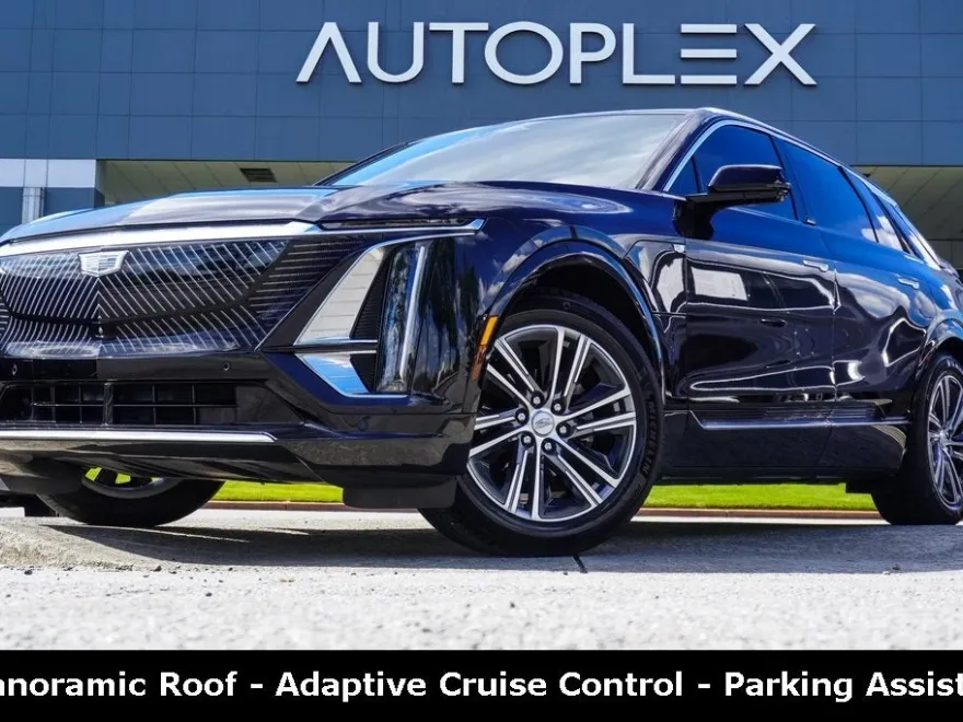 2023 Cadillac Lyriq Luxury photo 1
