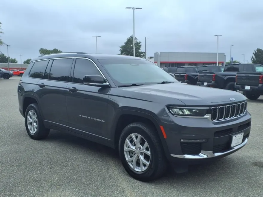 2023 Jeep Grand Cherokee Limited photo 1