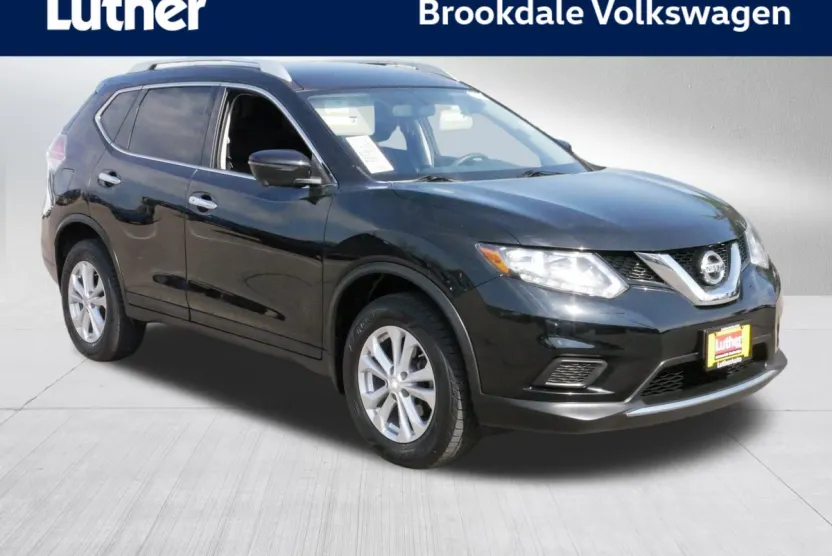 2016 Nissan Rogue SV photo 1
