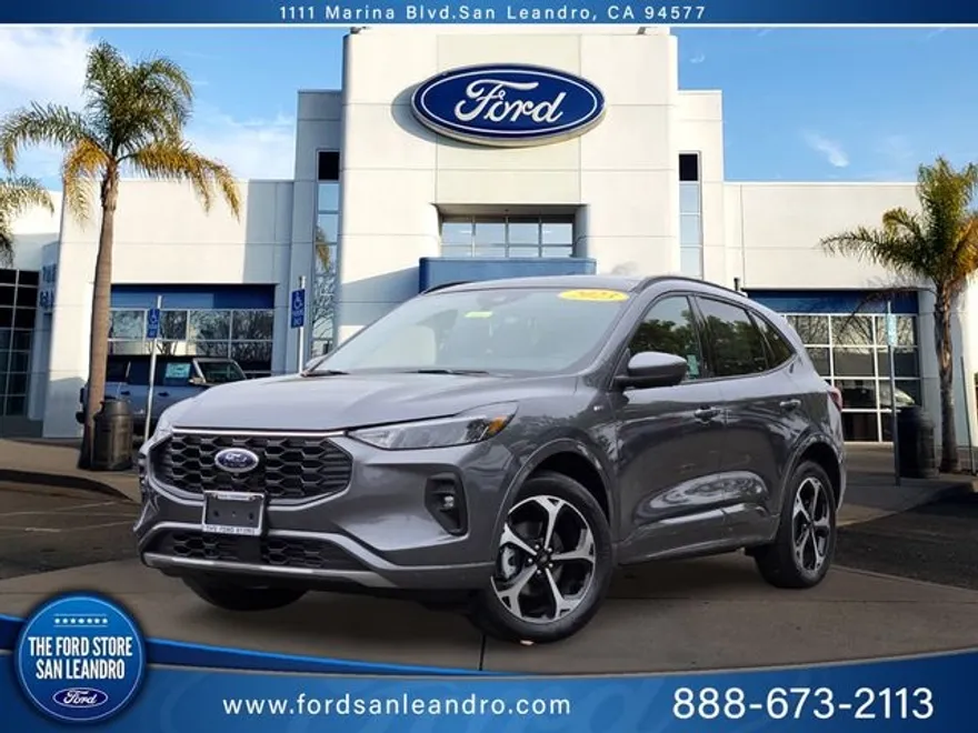 2023 Ford Escape ST-Line Select photo 1