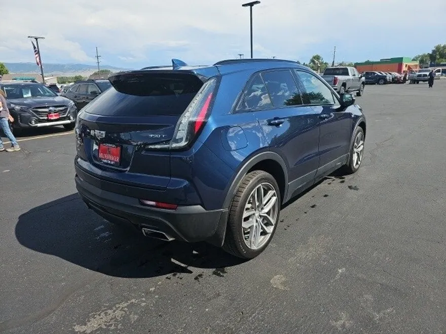 2021 Cadillac XT4 Sport photo 1