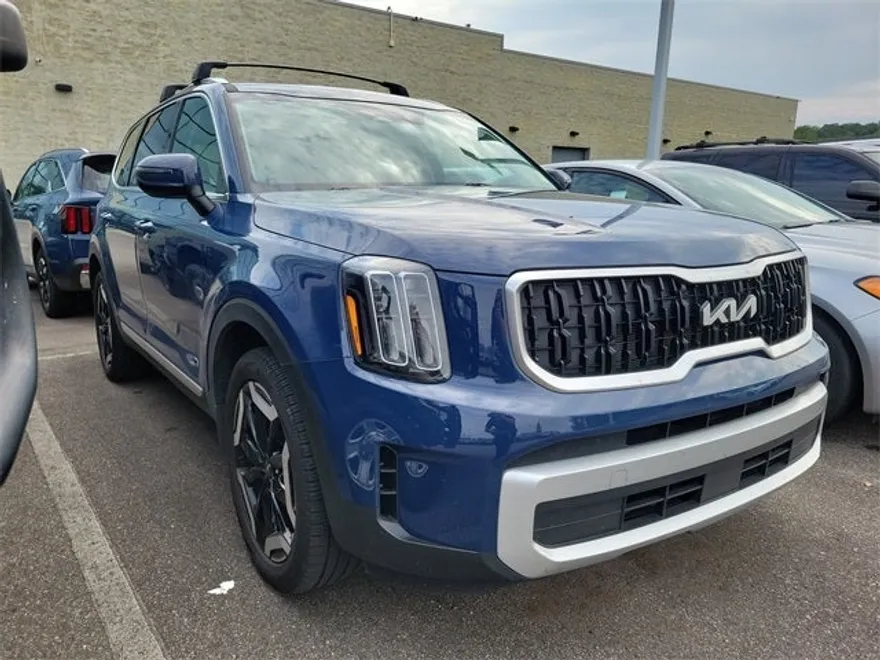 2024 Kia Telluride EX photo 1