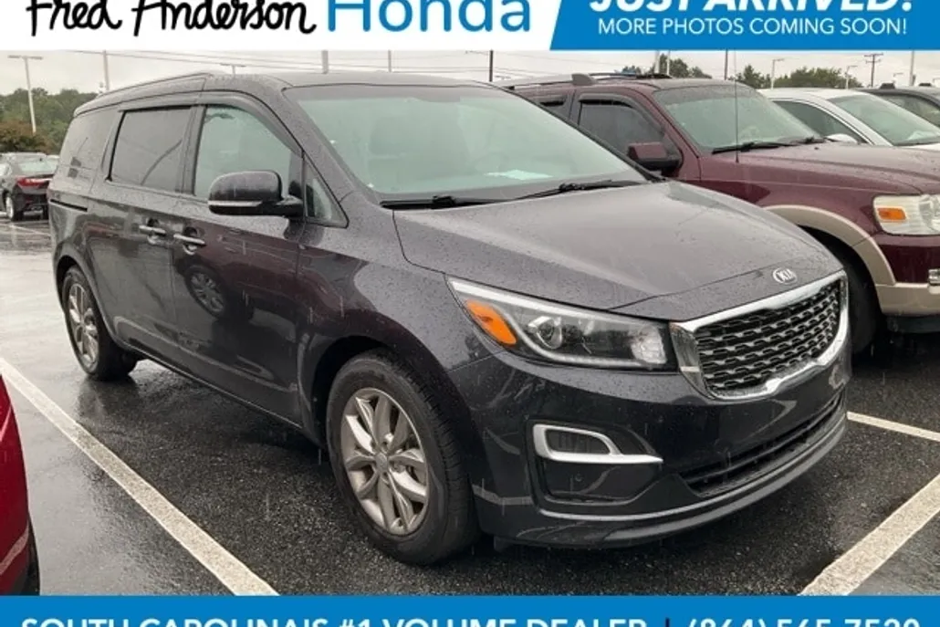 2021 Kia Sedona EX photo 1
