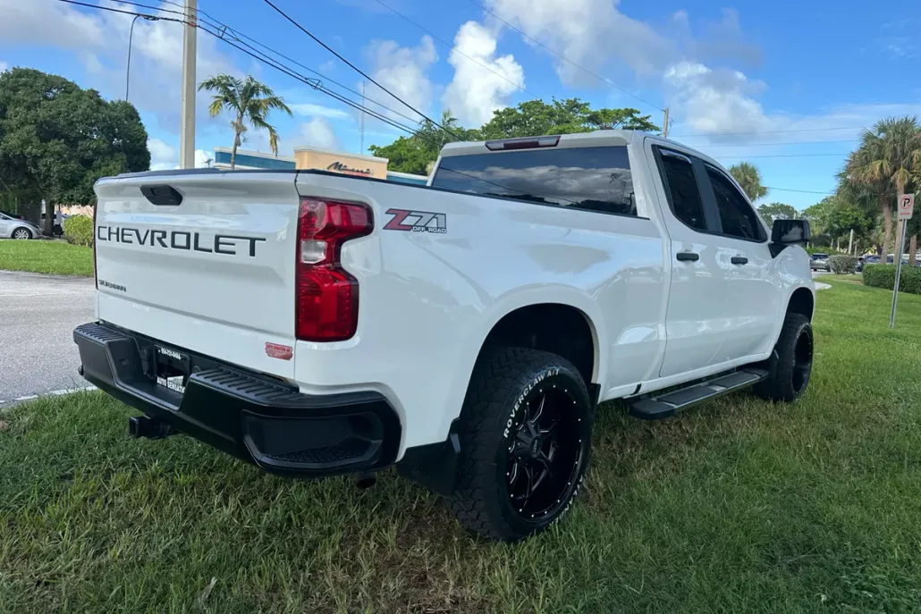 2019 Chevrolet Silverado 1500 photo 1
