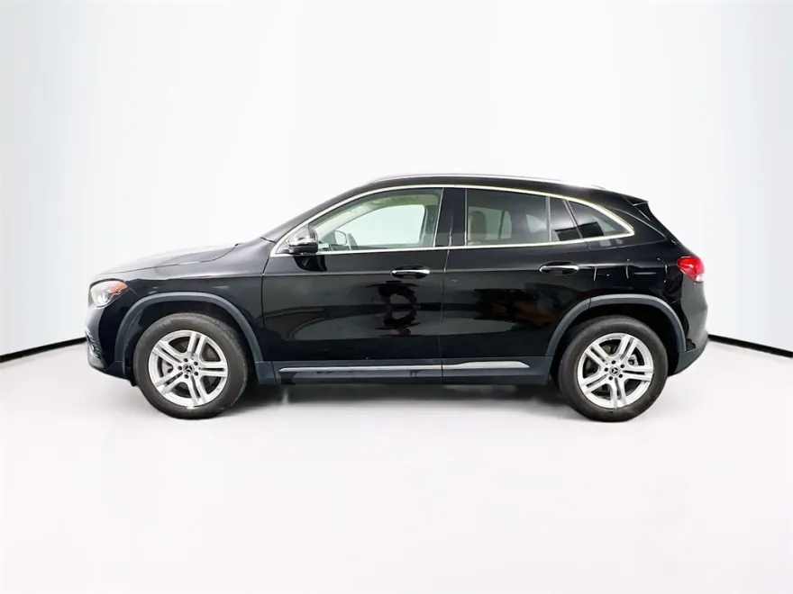 2023 Mercedes Benz GLA 250 4MATIC photo 1