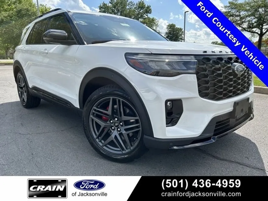 2025 Ford Explorer ST photo 1