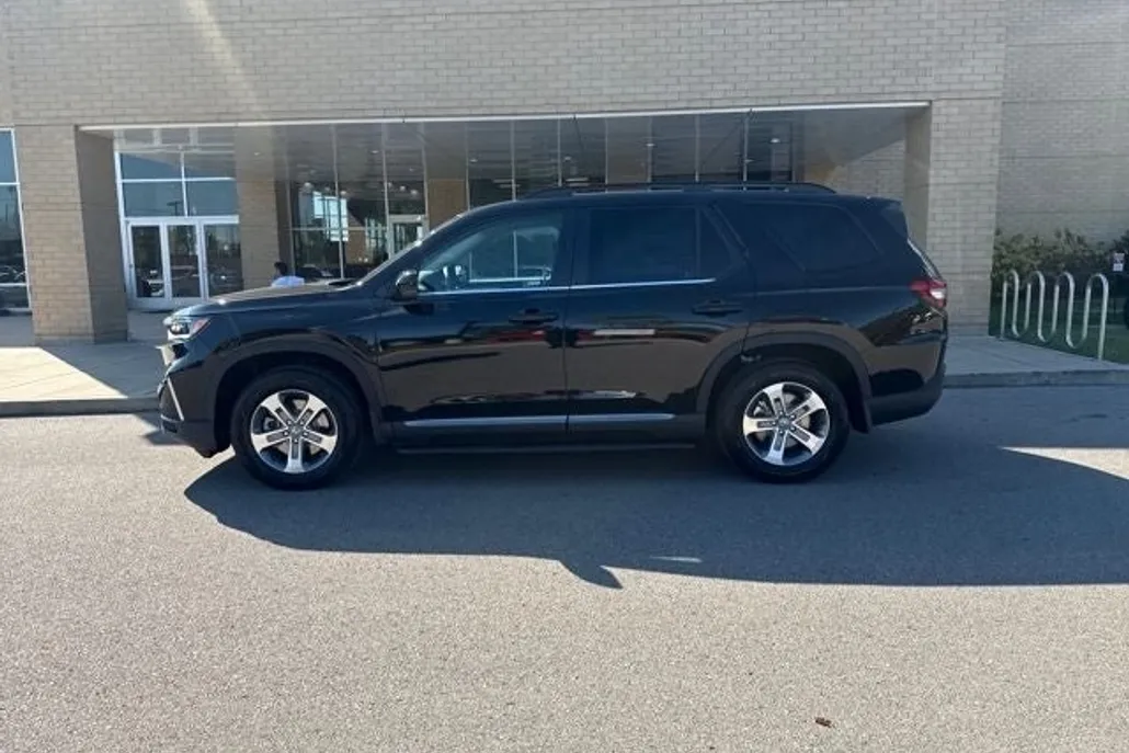 2025 Honda Pilot EX-L photo 1