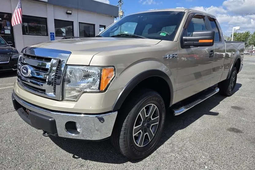 2009 Ford F-150 XLT photo 1