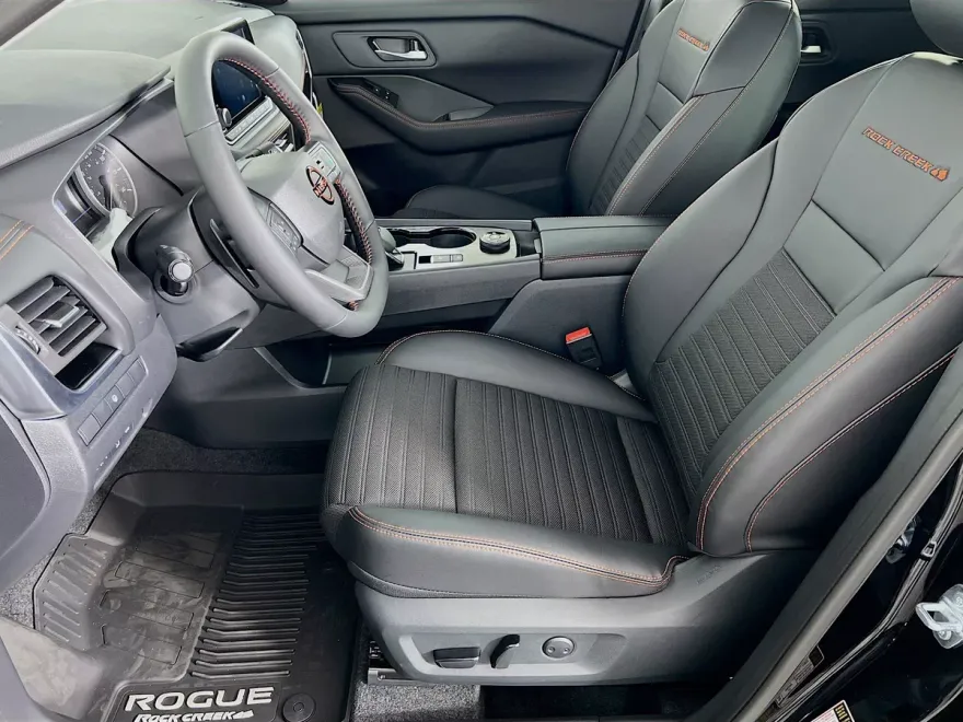 2026 Nissan Rogue SV photo 1