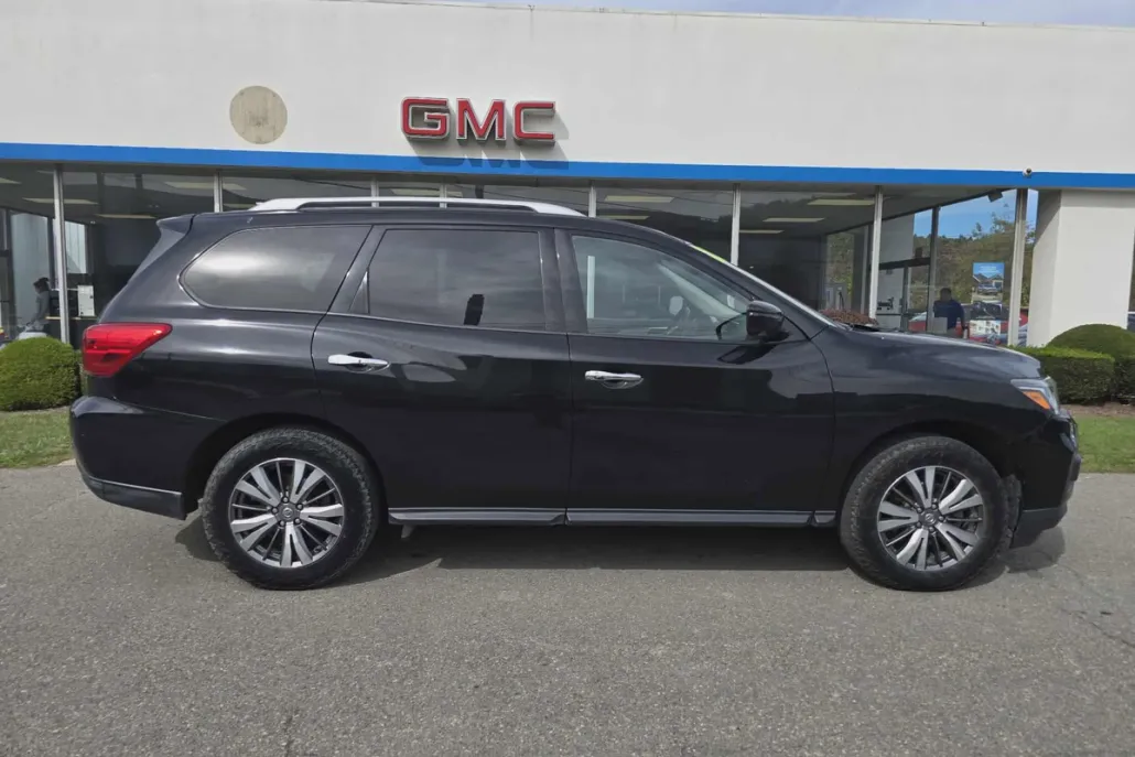 2020 Nissan Pathfinder SL photo 1
