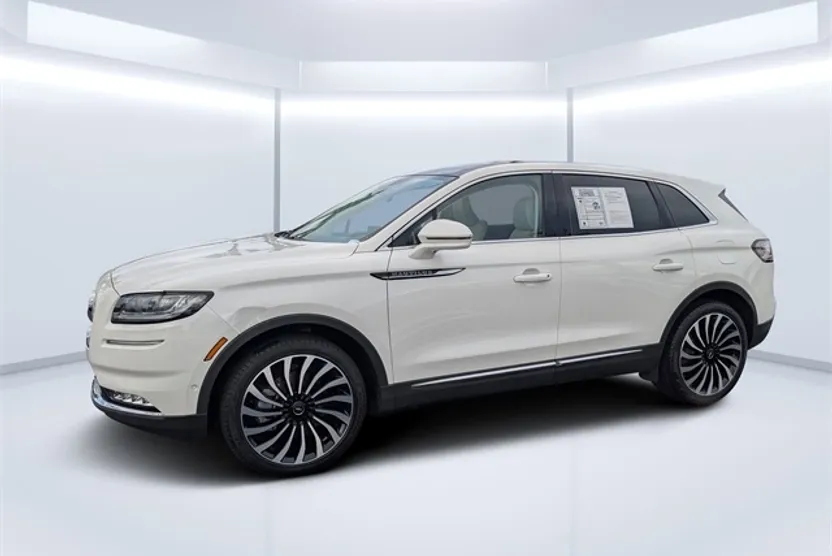2022 Lincoln Nautilus Black Label photo 1