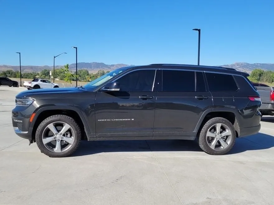 2022 Jeep Grand Cherokee Limited photo 1