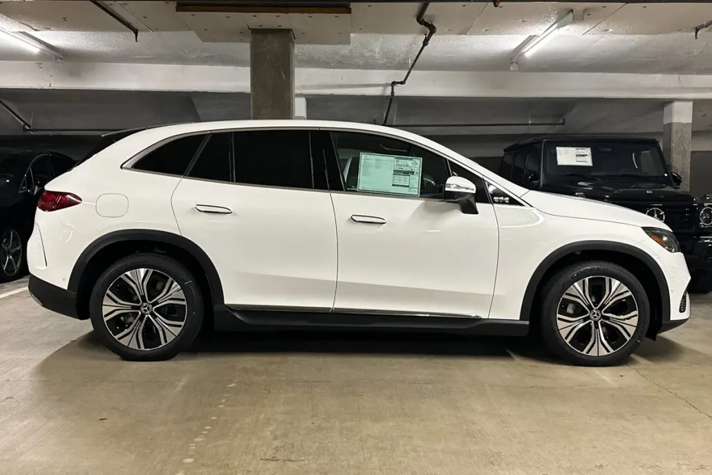 2026 Mercedes Benz EQE SUV 4MATIC photo 1