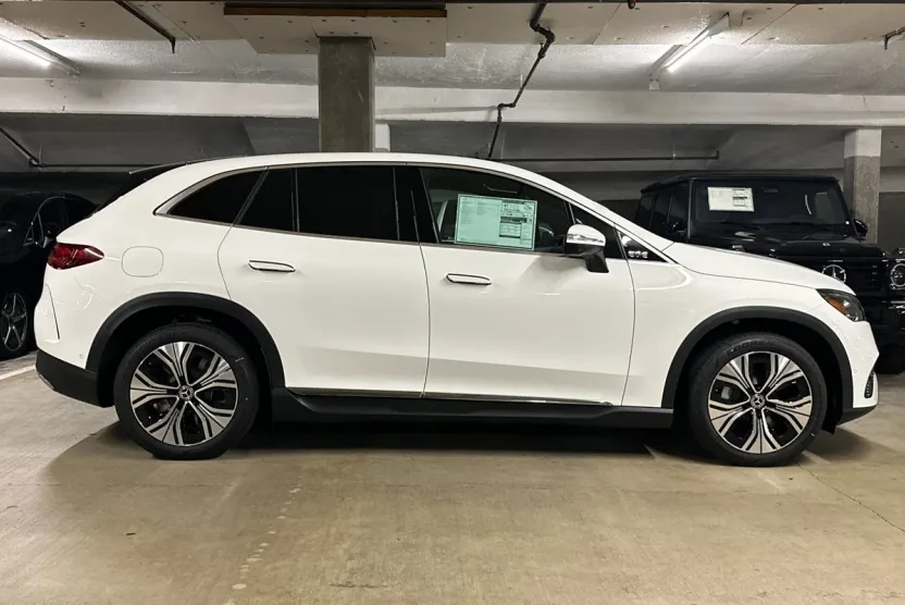 2026 Mercedes Benz EQE SUV 4MATIC photo 1