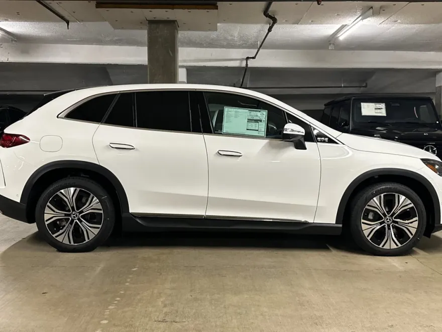 2026 Mercedes Benz EQE SUV 4MATIC photo 1