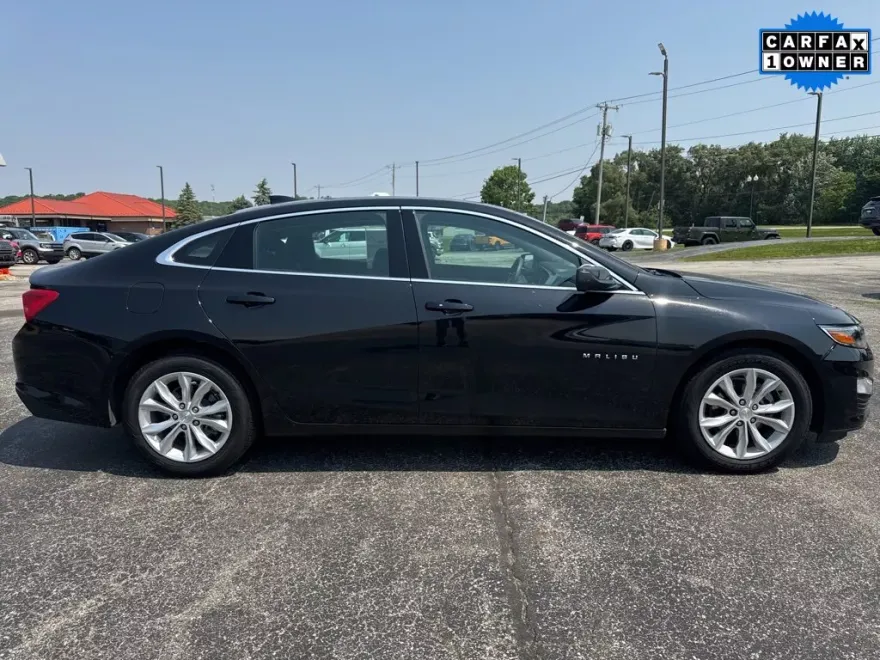 2024 Chevrolet Malibu 1LT photo 1