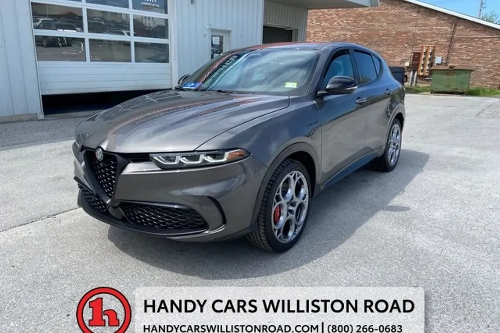 2024 Alfa Romeo Tonale Veloce photo 1