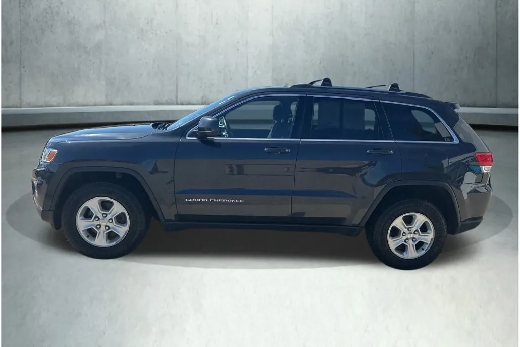 2016 Jeep Grand Cherokee Laredo photo 1
