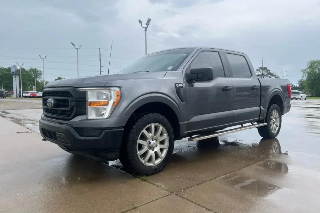 2021 Ford F-150 XL photo 1