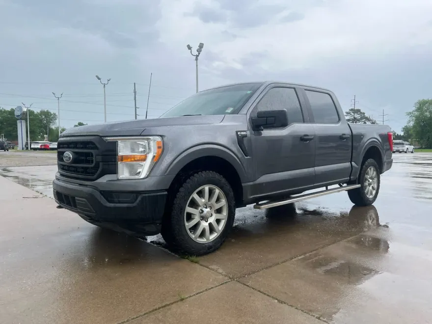 2021 Ford F-150 XL photo 1