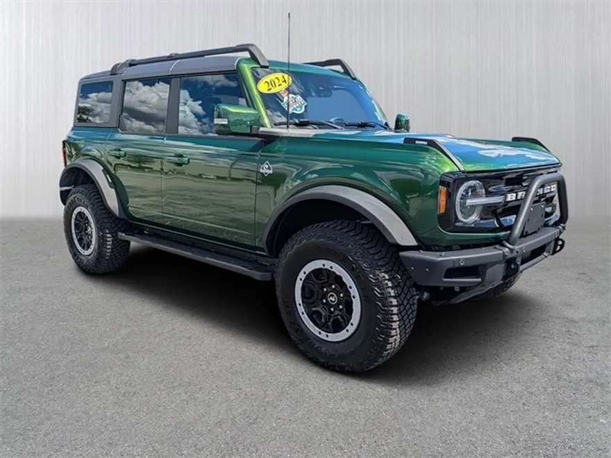 2024 Ford Bronco Outer Banks photo 1
