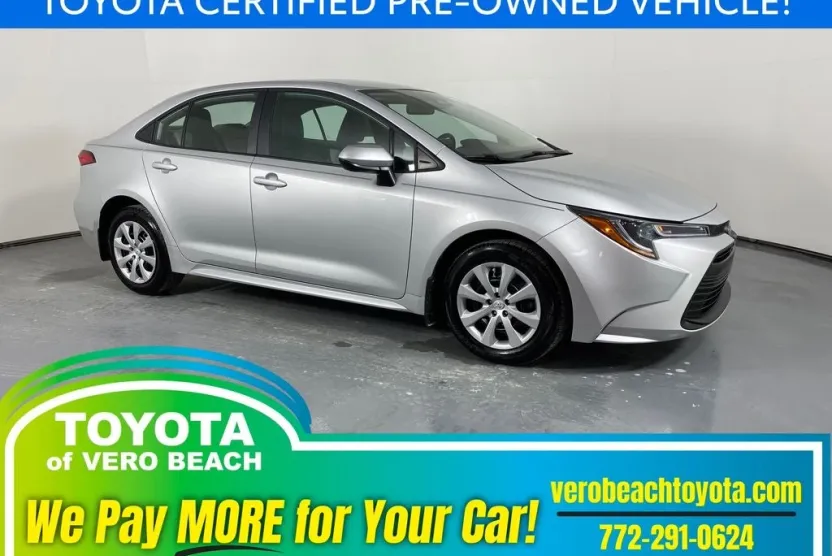 2025 Toyota Corolla LE photo 1