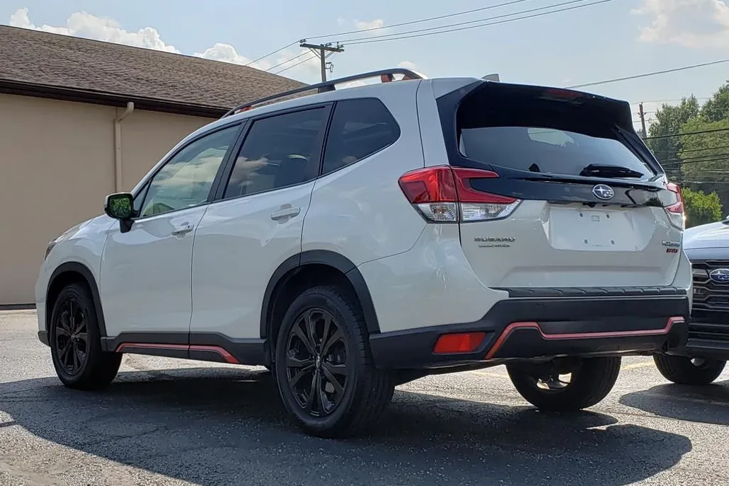 2019 Subaru Forester 2.5i Sport photo 1