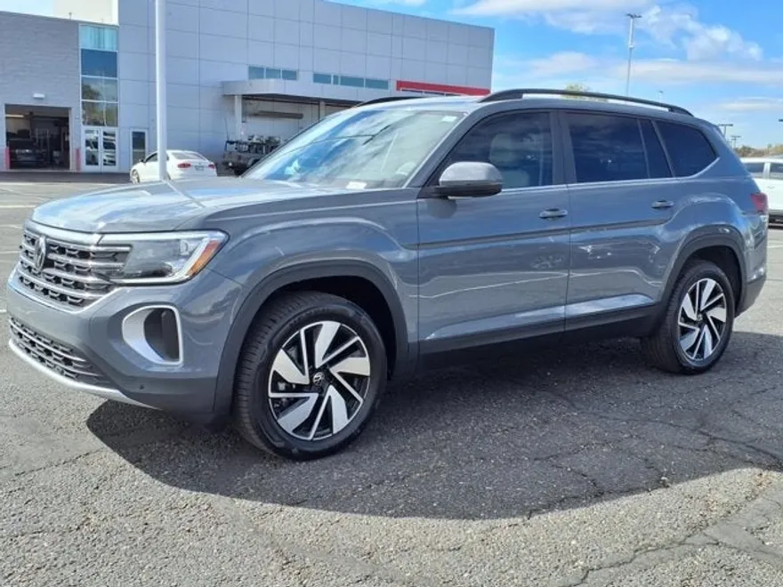 2026 Volkswagen Atlas SE Technology photo 1