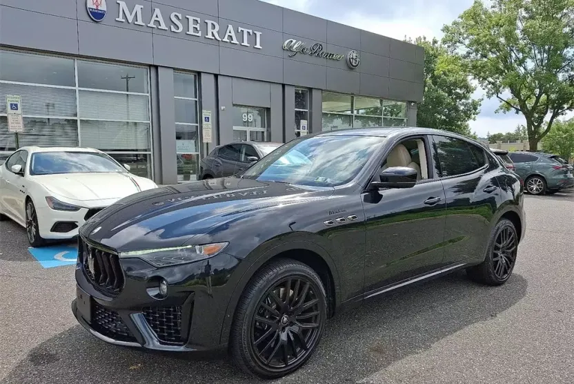 2022 Maserati Levante Modena photo 1
