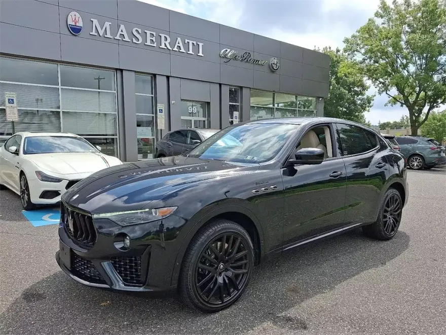 2022 Maserati Levante Modena photo 1