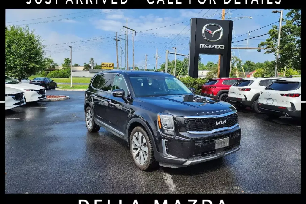 2022 Kia Telluride S photo 1
