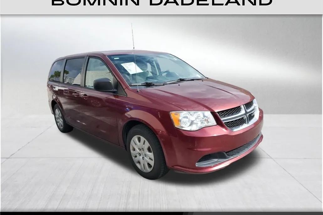 2018 Dodge Grand Caravan SE photo 1
